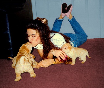 Gina Kissing Shar-Pei Puppies